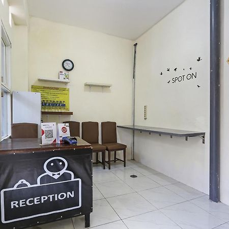 Spot On 90780 Gang Tengah Homestay Syariah Semarang Exterior foto